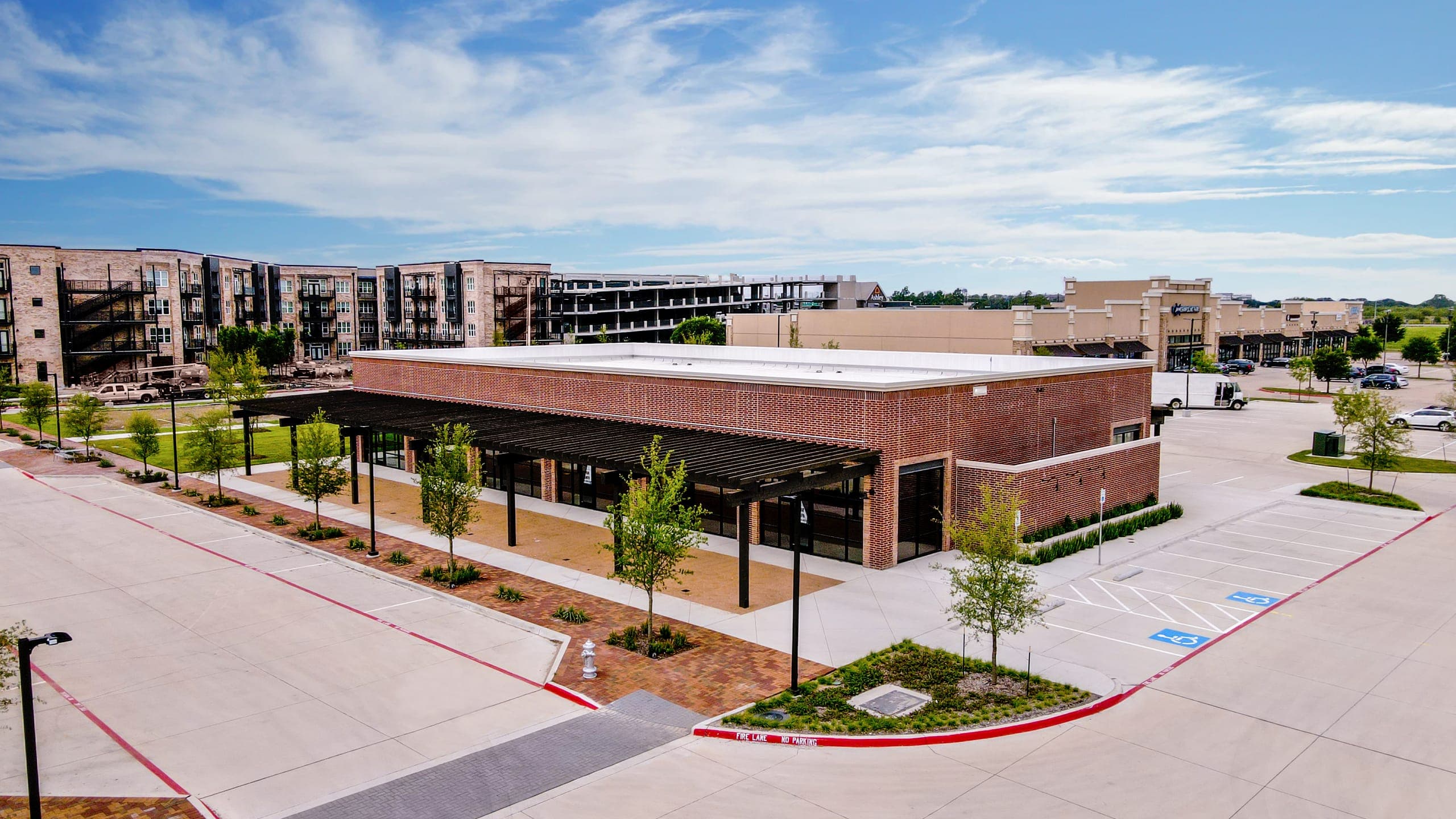 Retail buildings at Grapevine Mills Crossing