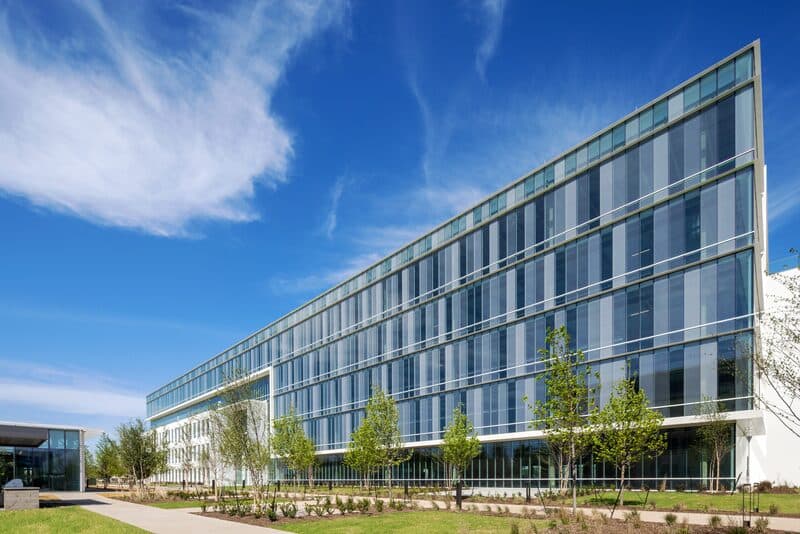 Dallas Arts District high-rise nears full occupancy with new office tenants